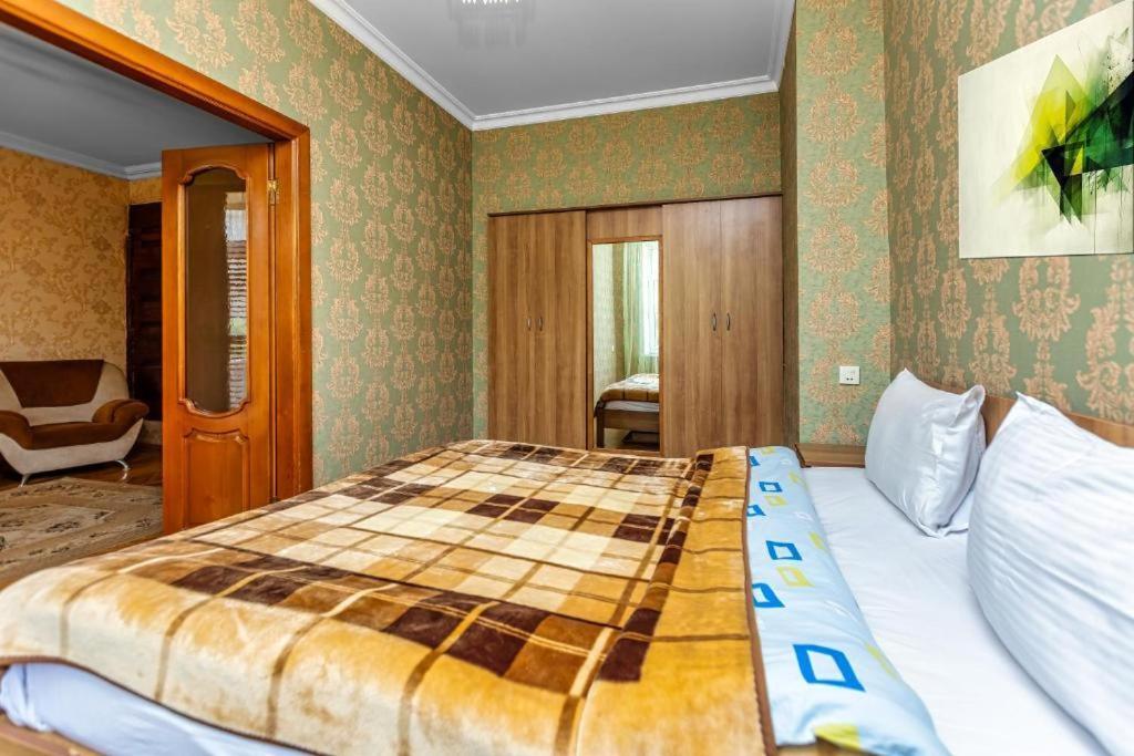 Azneft Royal Suite Apartment Sea View Baku Exterior foto